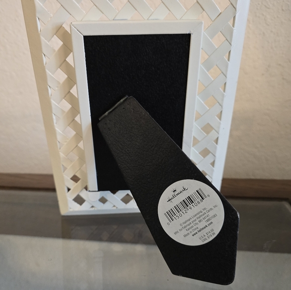 NEW Hallmark metal lattice frame - Picture 3 of 4